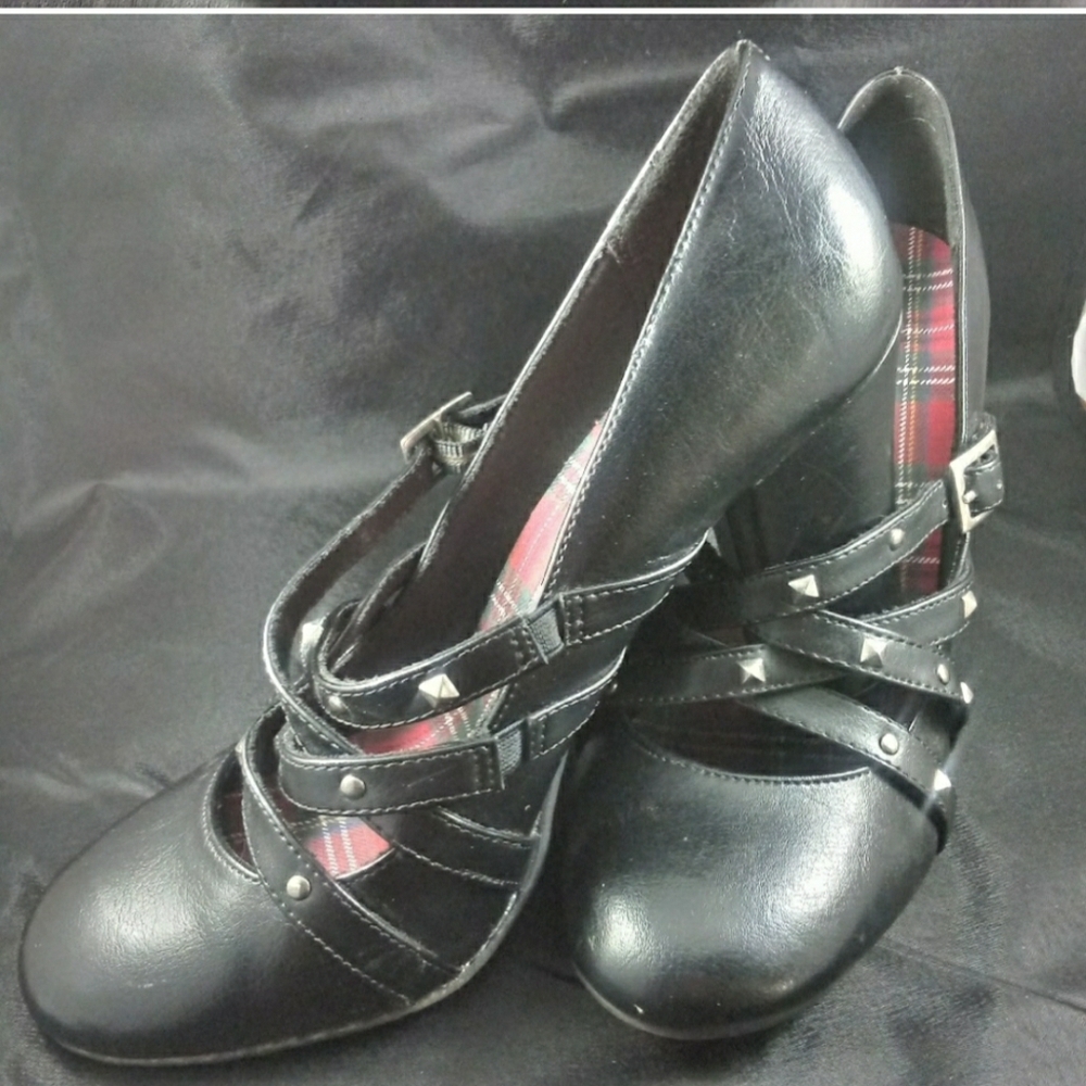 American Eagle  heels